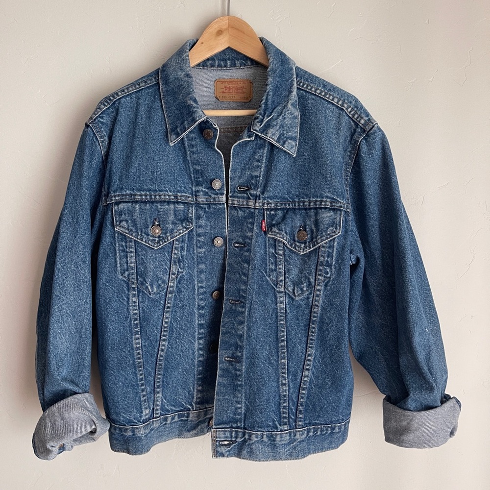 Levi’s Classic Blue Denim Jacket (Men’s 46L)
